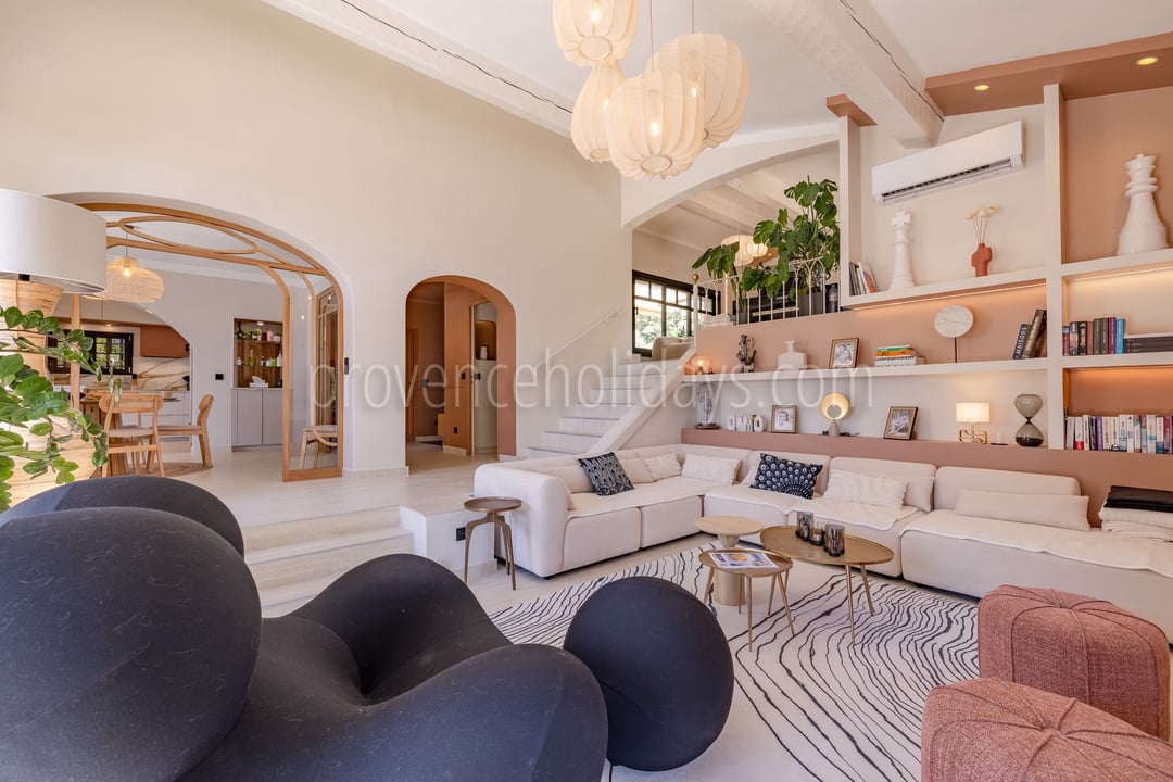 13 - Villa Atome: Villa: Interior