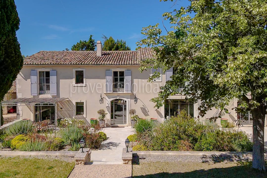10 - Mas Van Gogh: Villa: Exterior