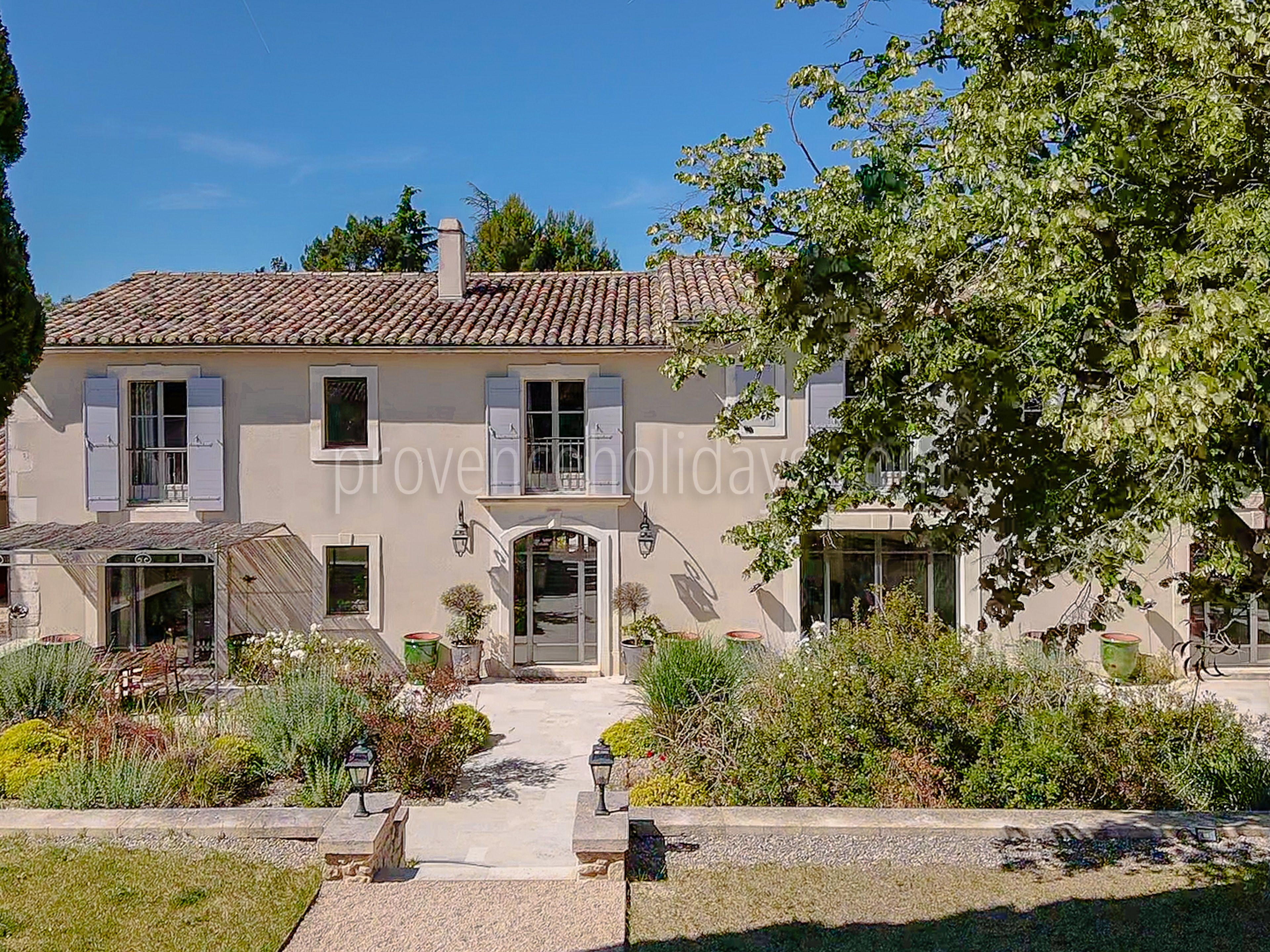 10 - Mas Van Gogh: Villa: Exterior