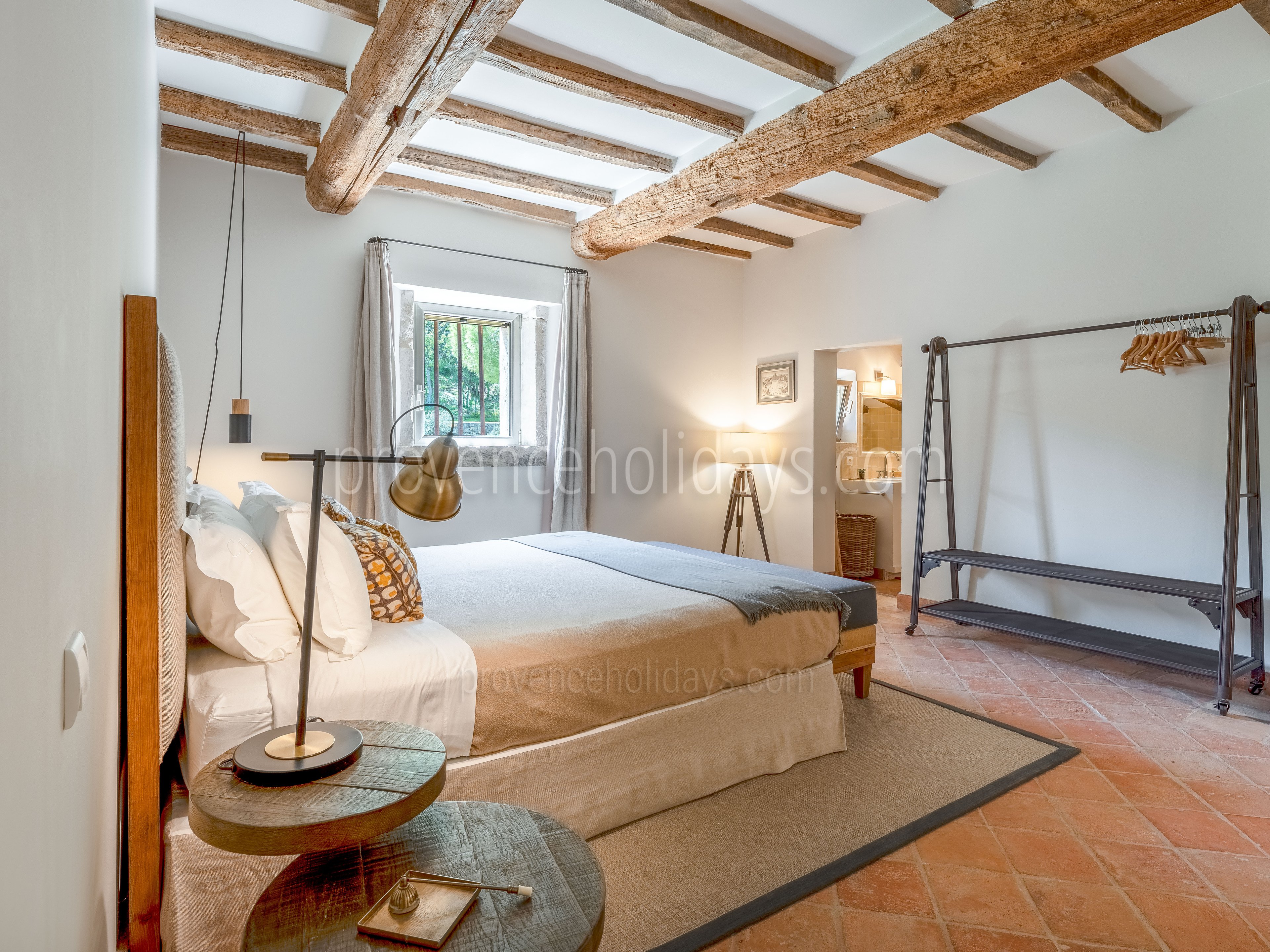43 - Le Mas de Goult (24): Villa: Bedroom