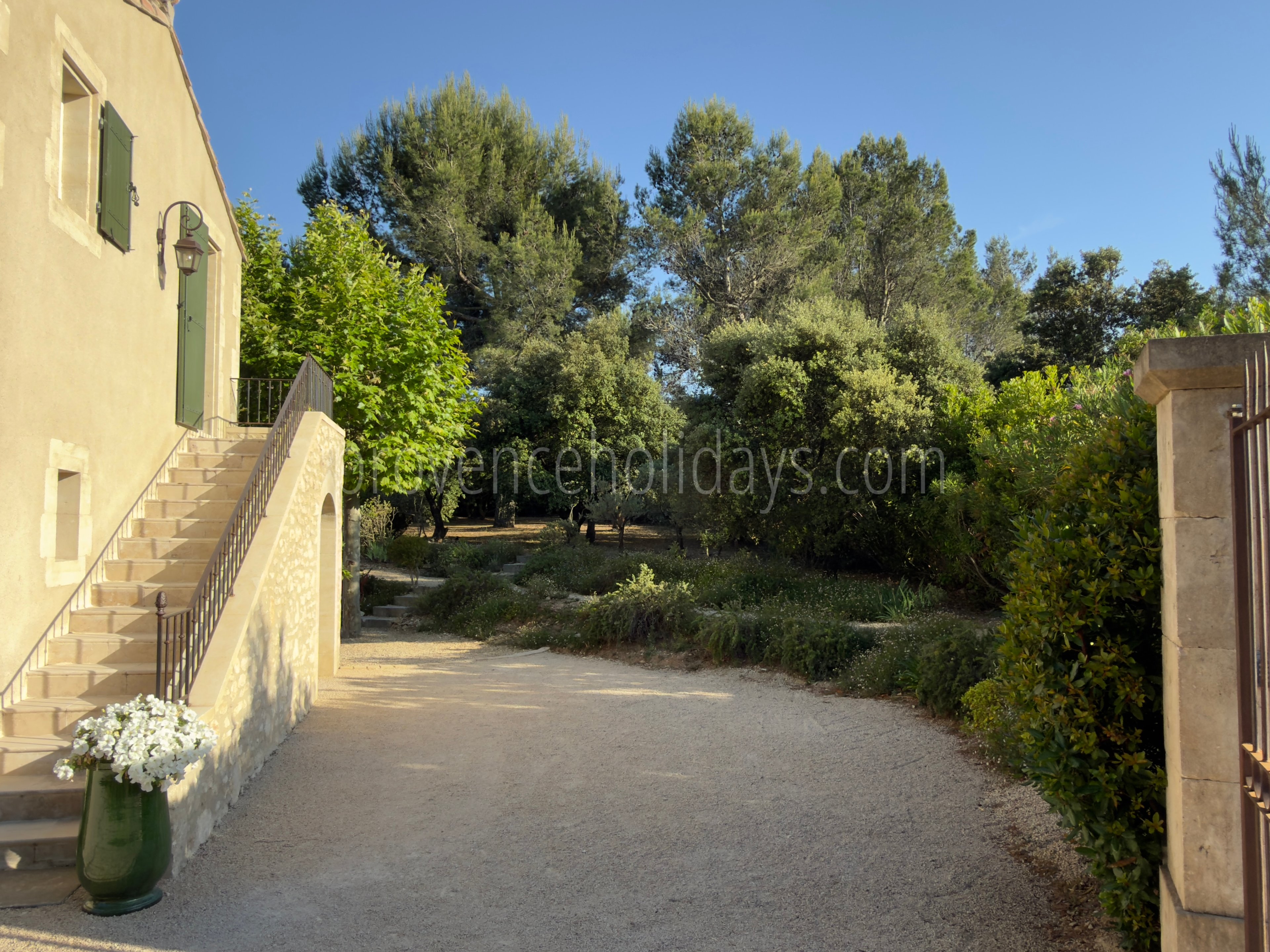 69 - Le Mas de la Cabro: Villa: Exterior