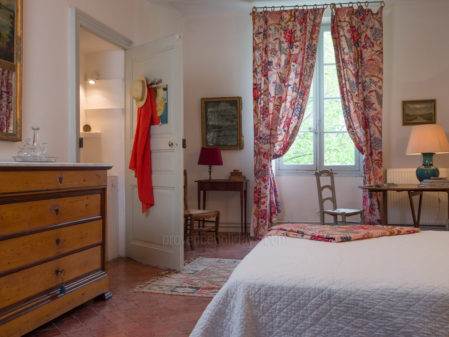 40 - Chez Christelle: Villa: Bedroom