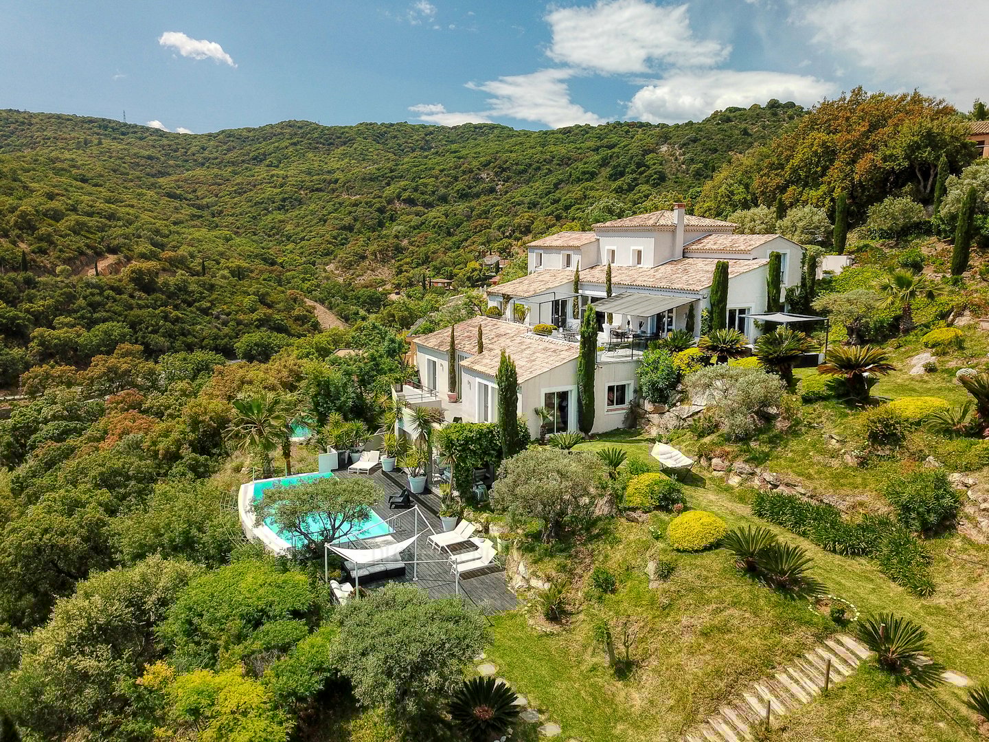 2 - Mistral Serene: Villa: Exterior