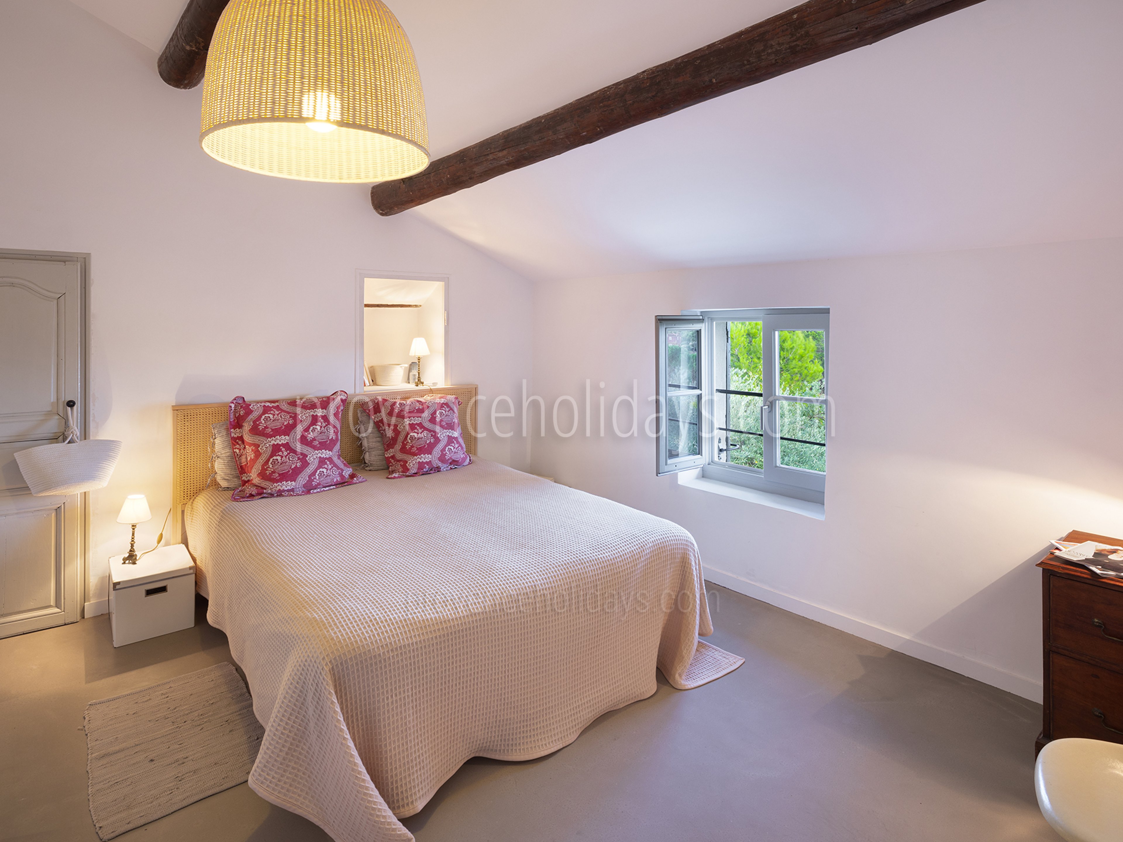4 - Mas des Ocres: Villa: Bedroom