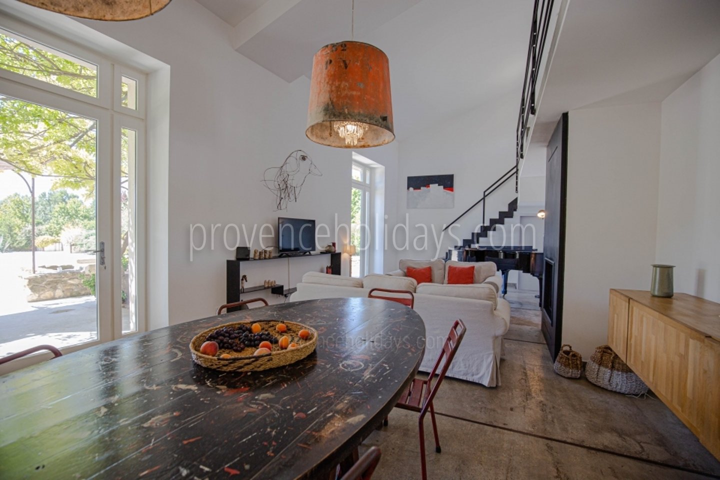 23 - Villa Beaumes: Villa: Interior