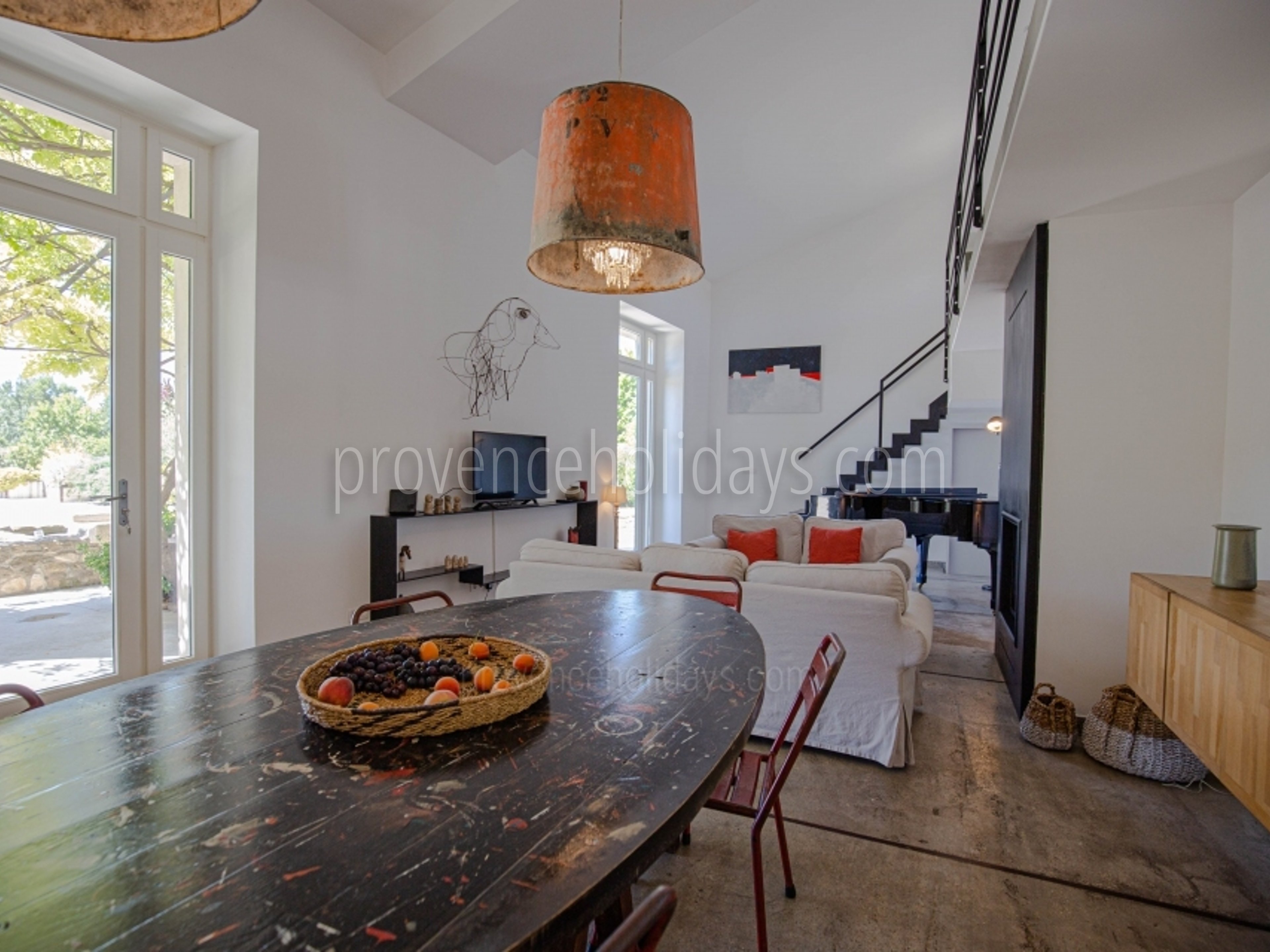 23 - Villa Beaumes: Villa: Interior