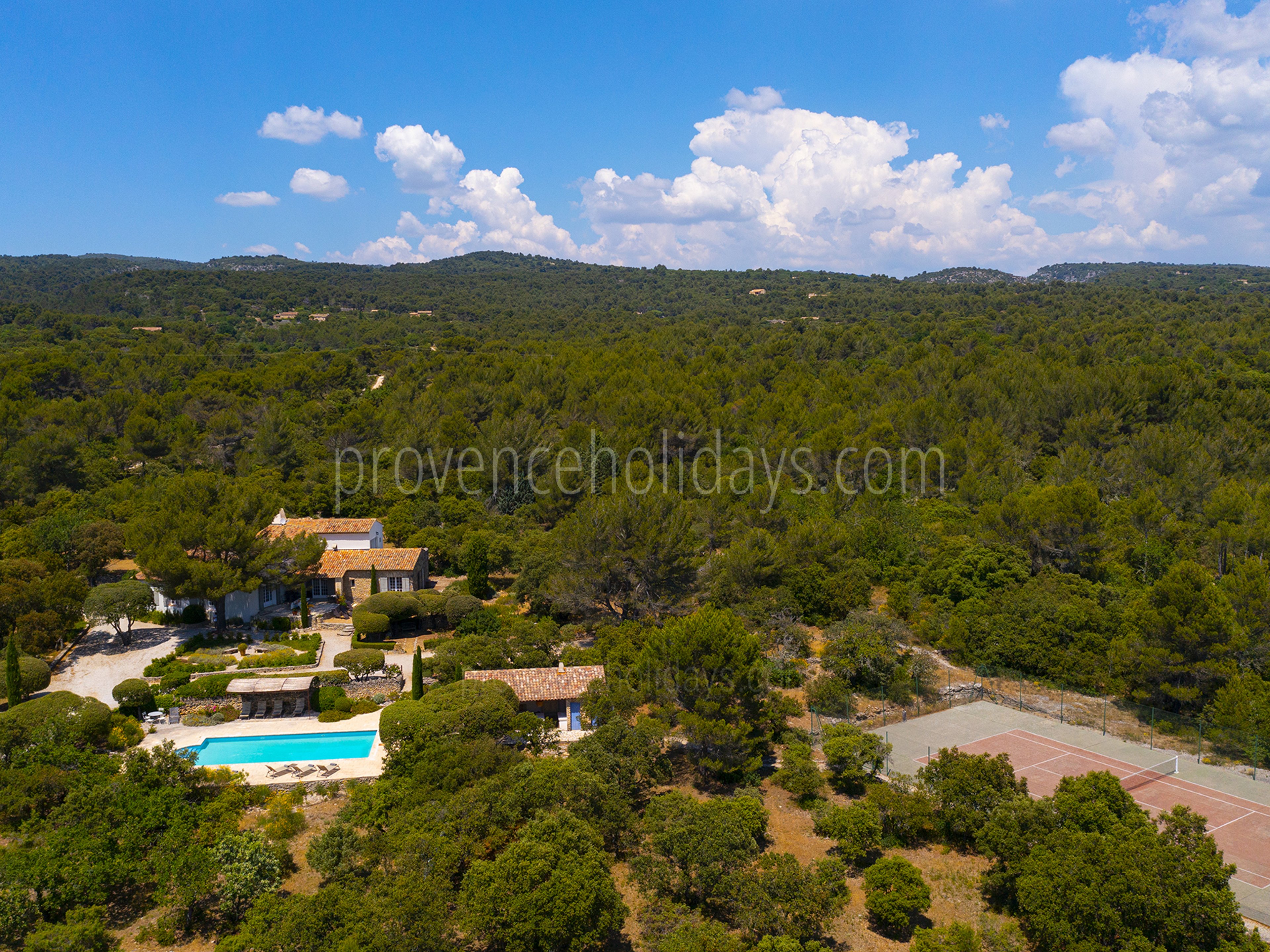 1 - Mas de Gordes: Villa: Exterior