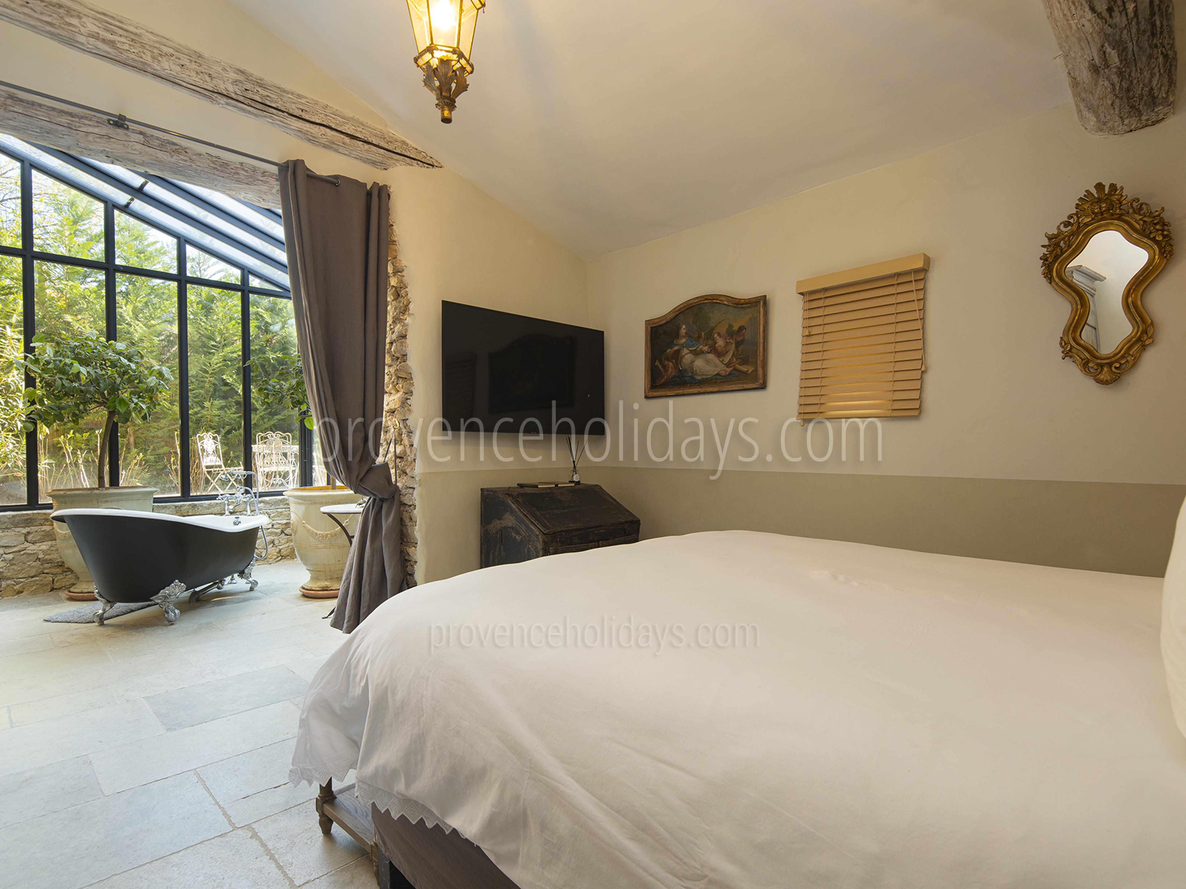 29 - Le Mas des Cyprès: Villa: Bedroom