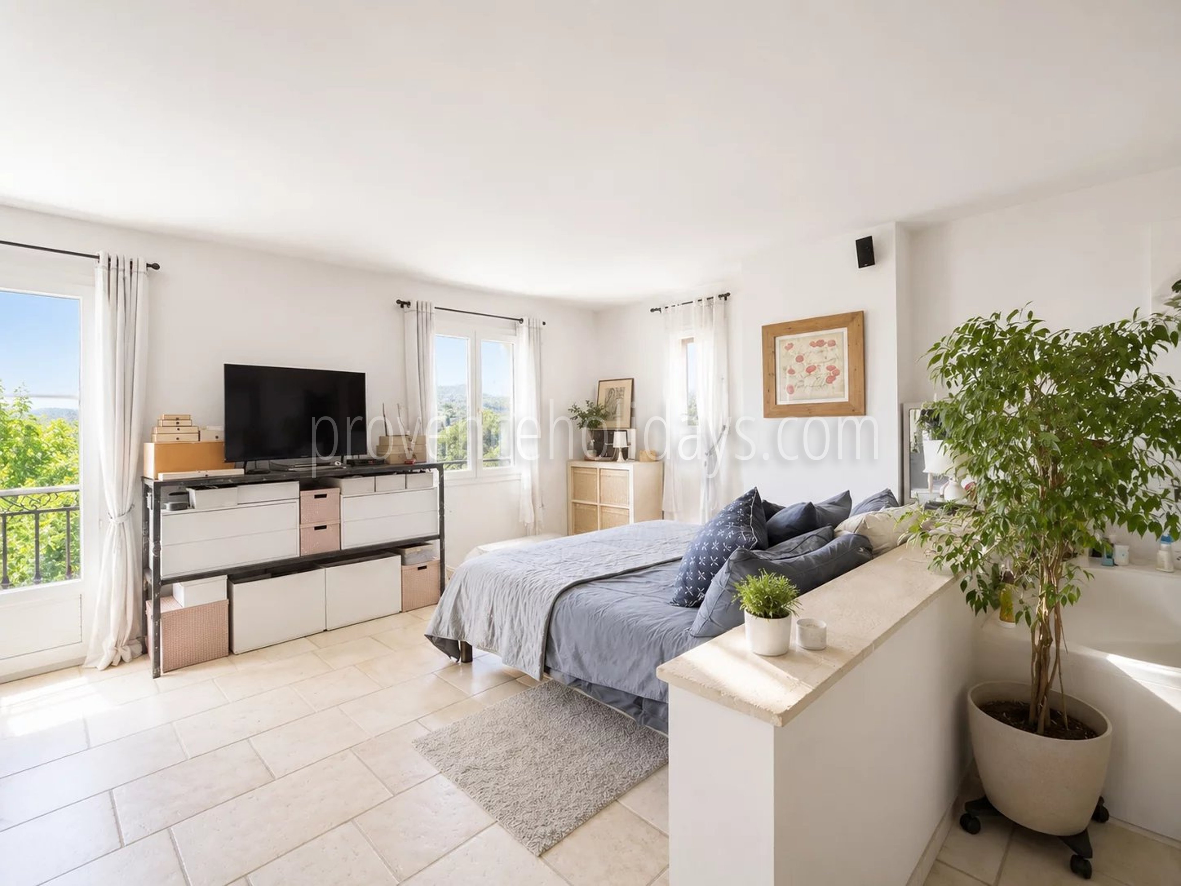 10 - Provençaalse villa in Cavalaire-sur-Mer: Villa: Bedroom