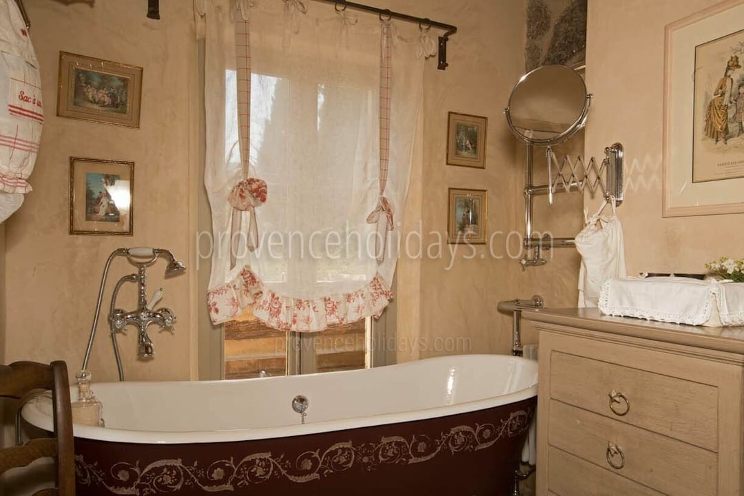 21 - Le Mas des Lavandes: Villa: Bathroom
