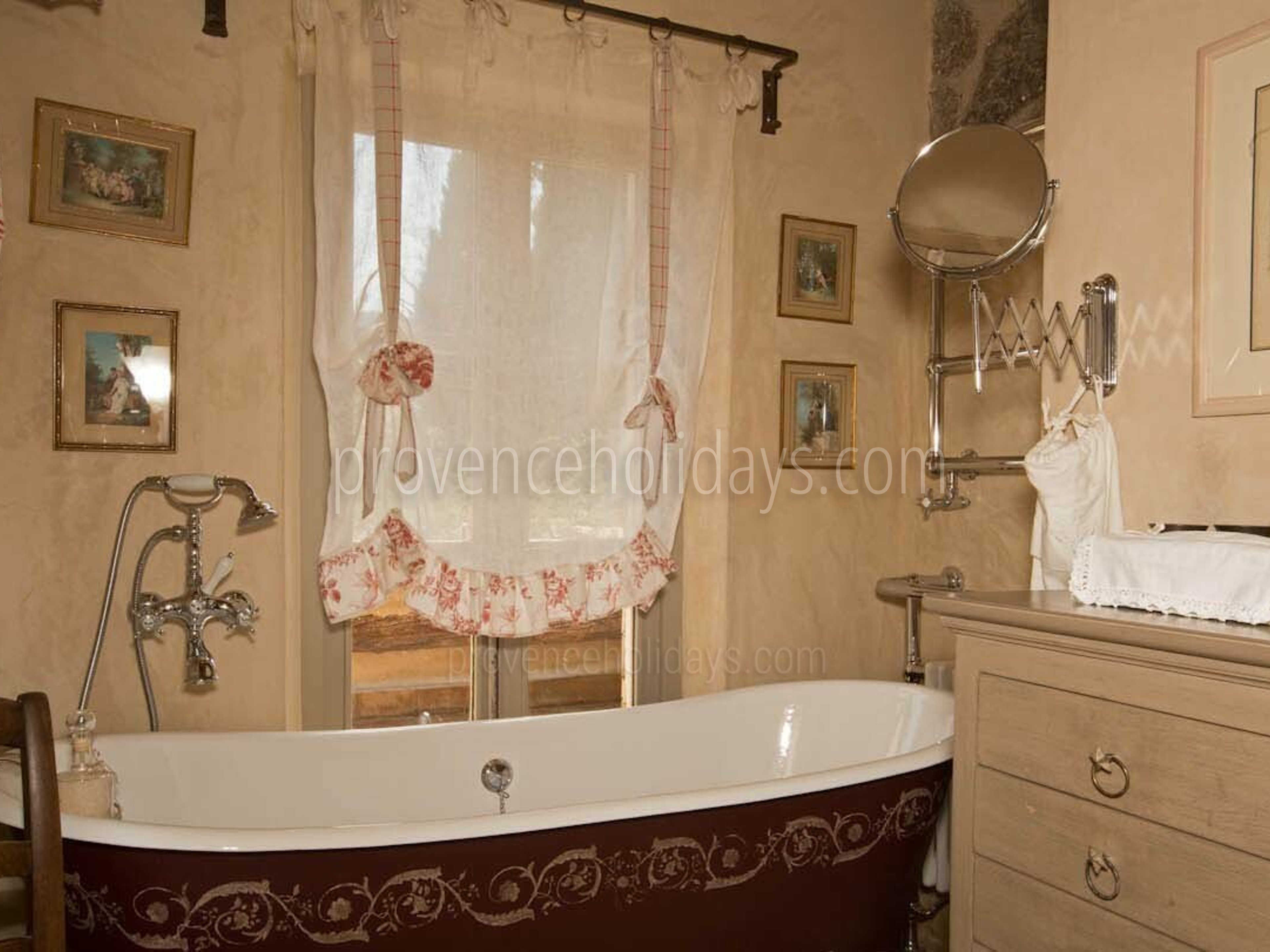 21 - Le Mas des Lavandes: Villa: Bathroom