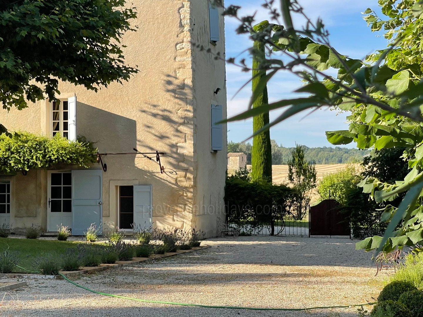 8 - Mas Pasquette: Villa: Exterior