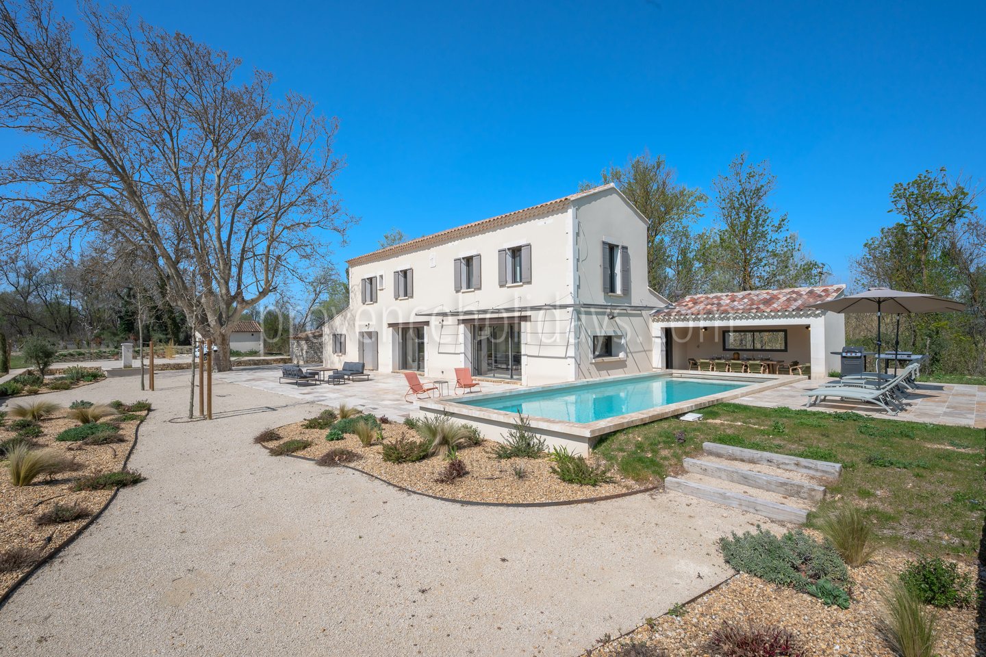 8 - Mas du Canal: Villa: Exterior