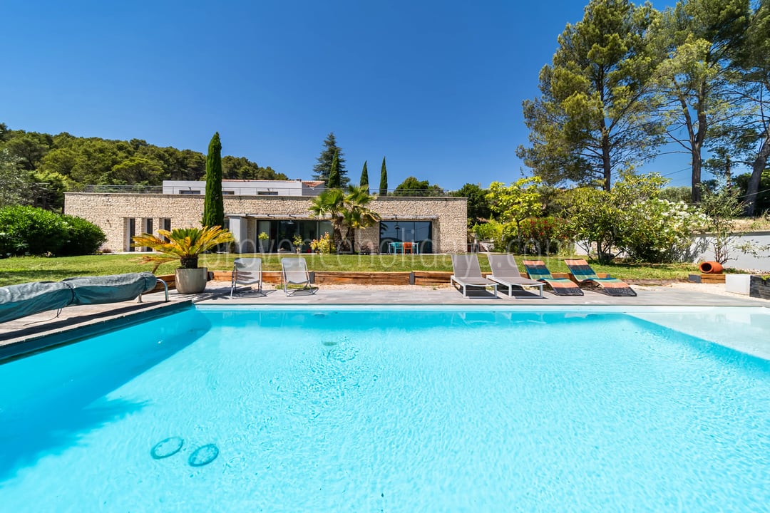 4 - Villa with pool in Pernes-les-Fontaines: Villa: Pool