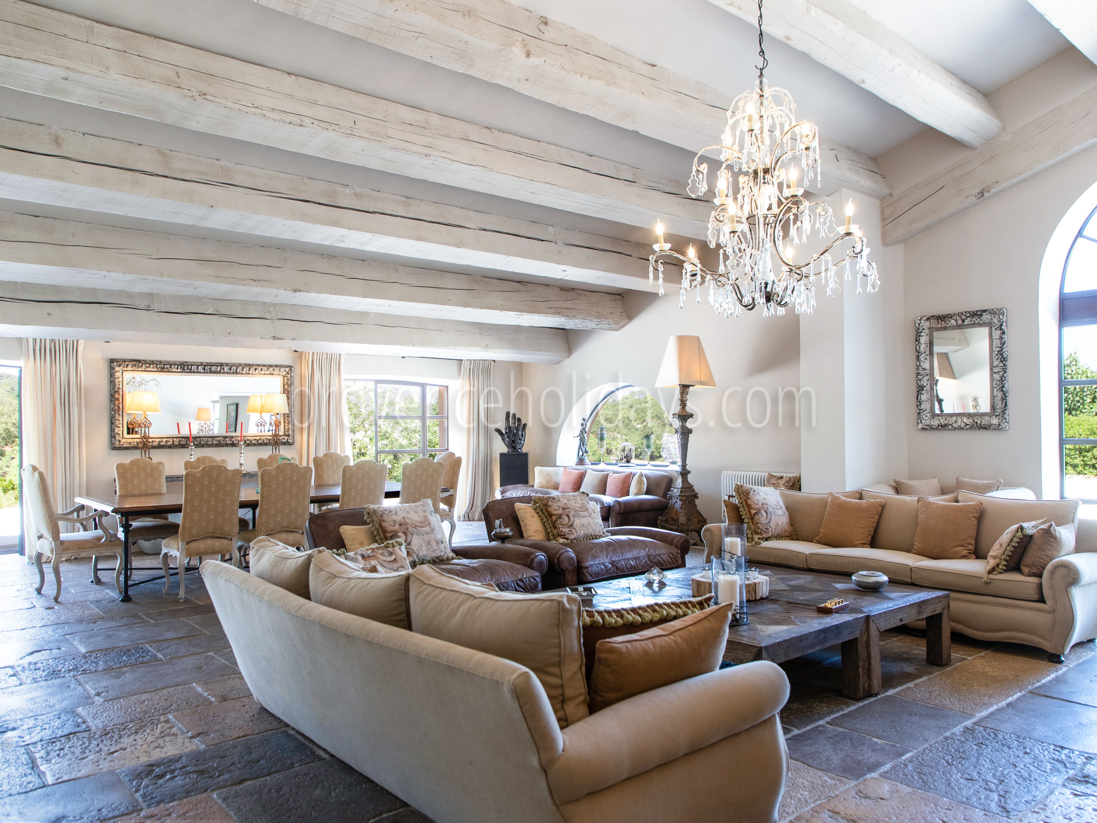 22 - Bastide Queen: Villa: Interior