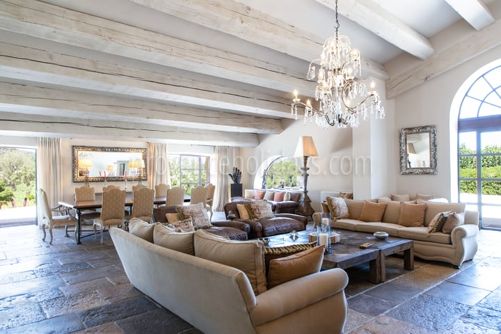 22 - Bastide Queen: Villa: Interior