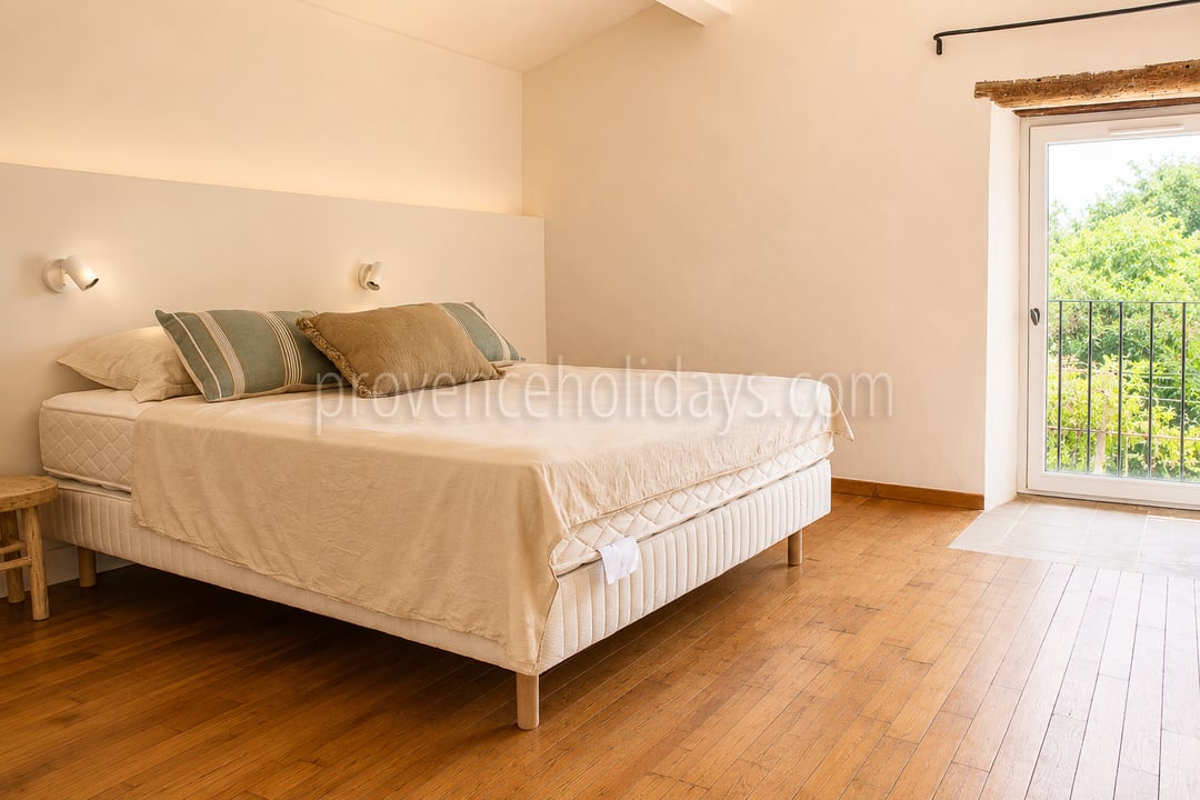 49 - Mas rénové à pied d\'Eygalières: Villa: Bedroom