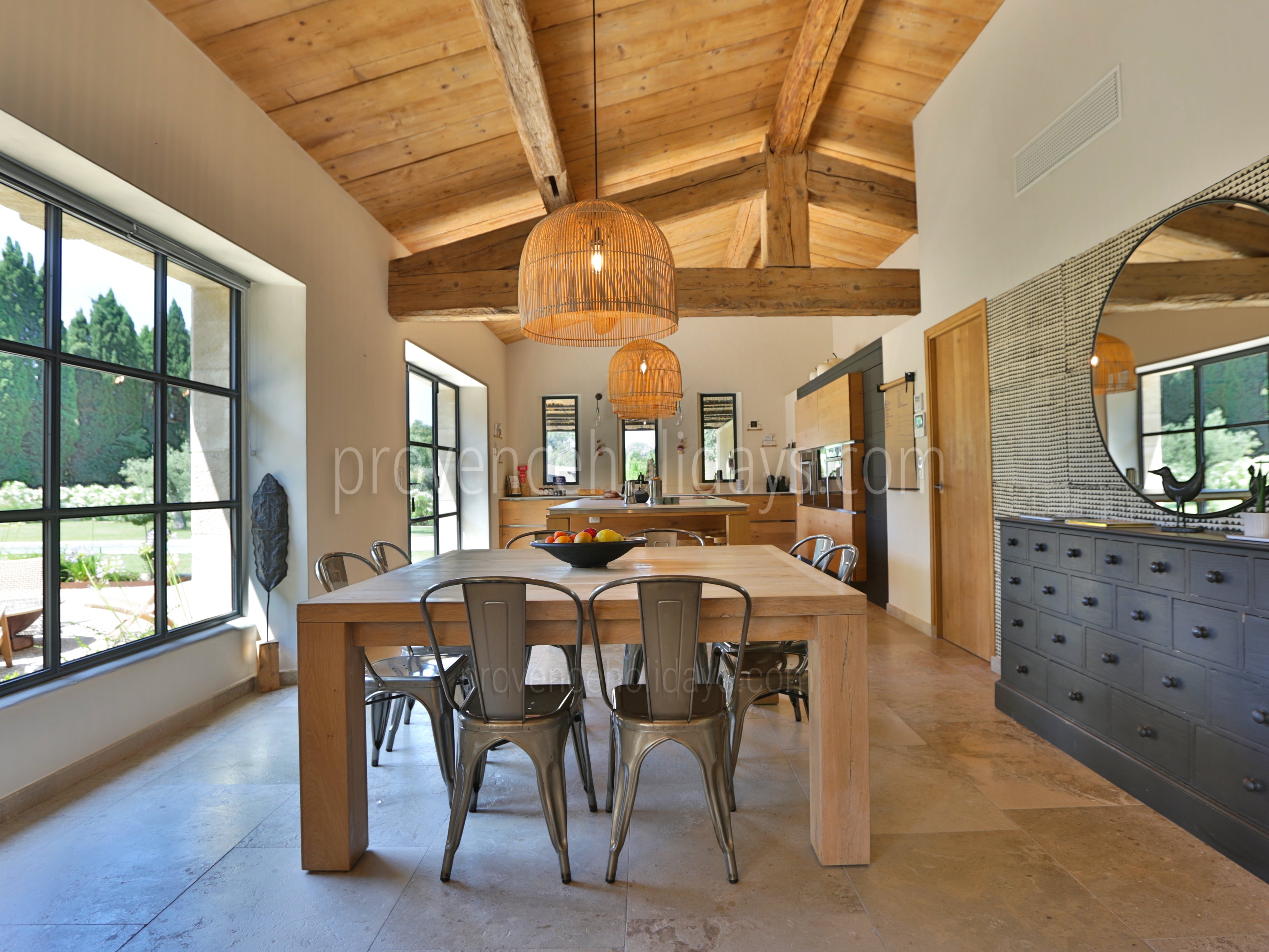 46 - Mas des Lumières: Villa: Interior