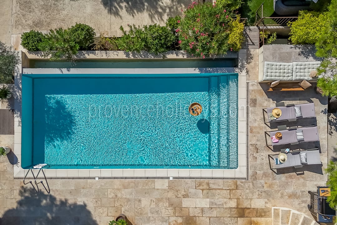 -1 - La Pinède: Villa: Pool