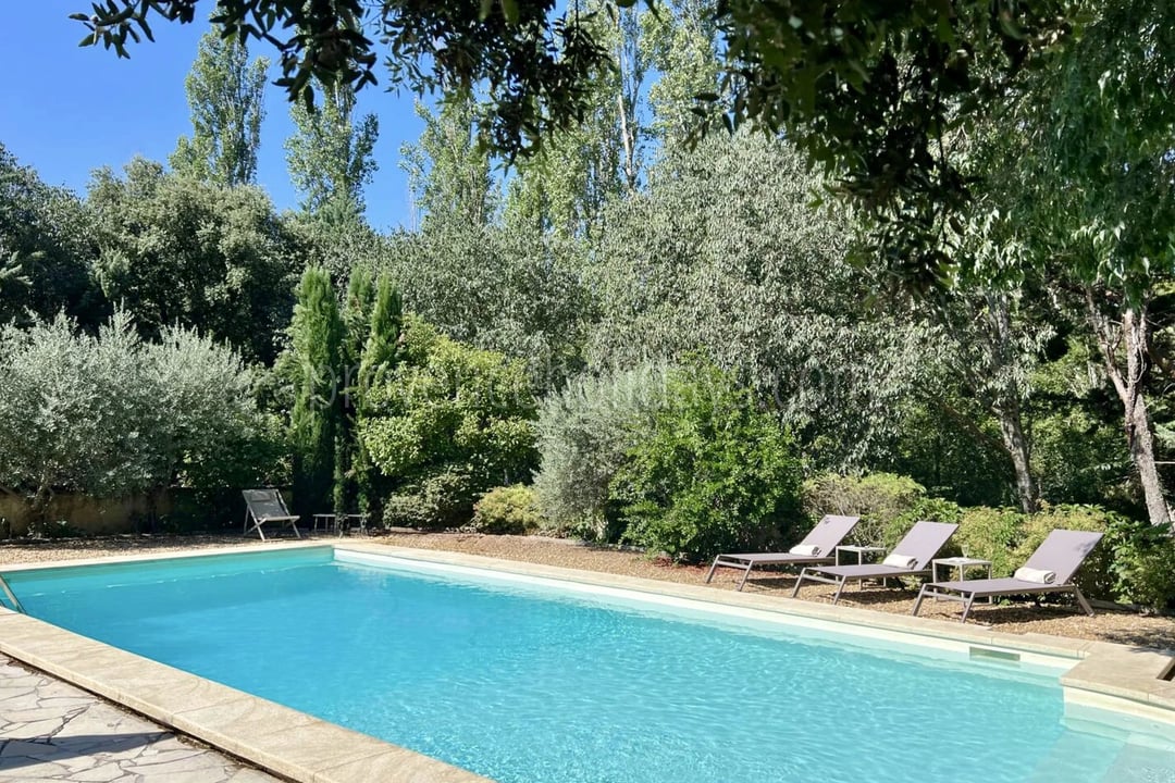 Stone property with gîtes and pool in Gordes - Swimming Pool