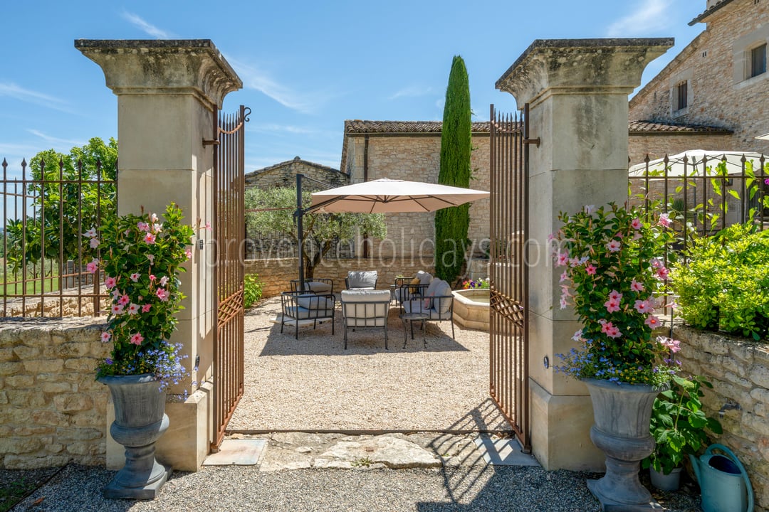 18 - Le Mas de Goult (24): Villa: Exterior
