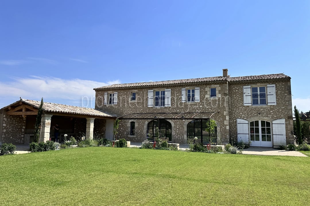 23 - Provençal mas in Eygalières: Villa: Exterior