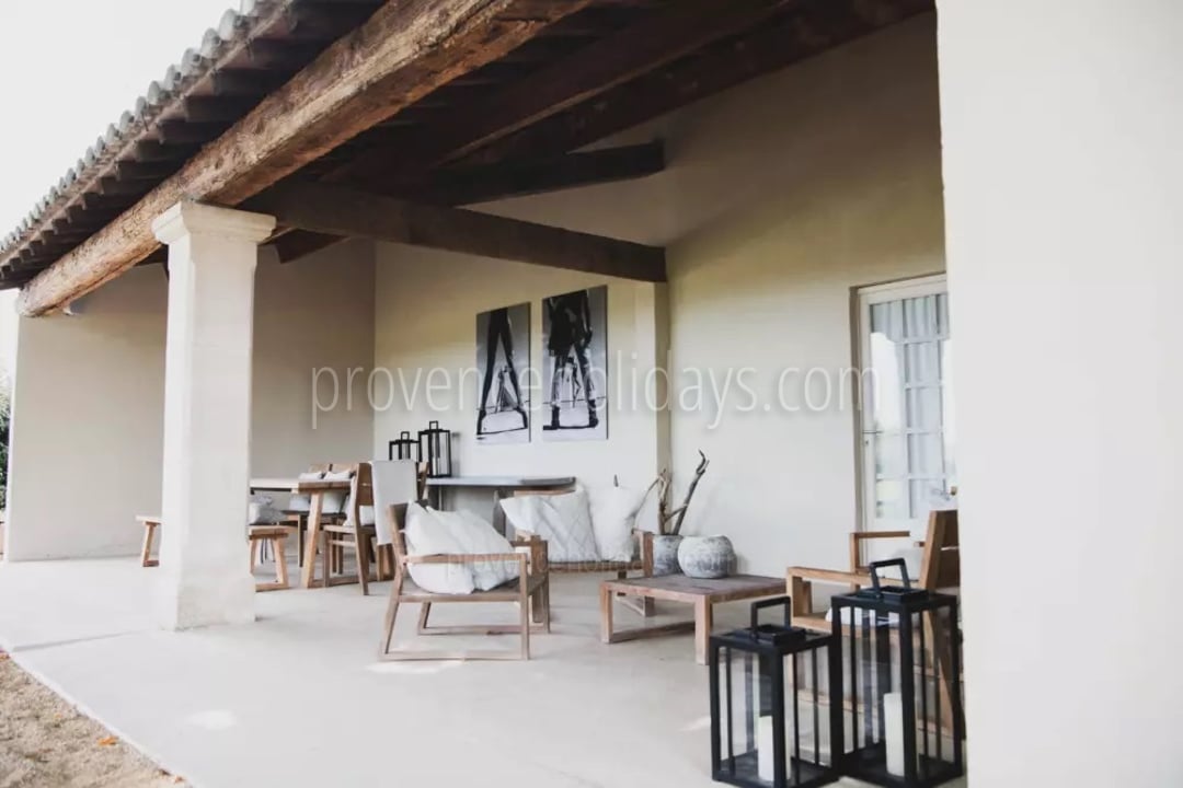 17 - Mas d\'Images: Villa: Exterior