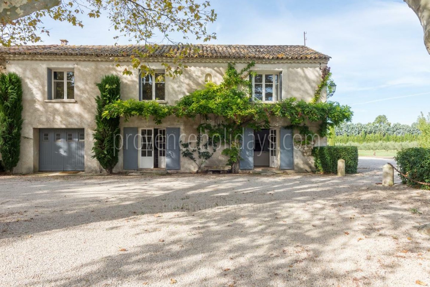 8 - Mas Mollégès: Villa: Exterior