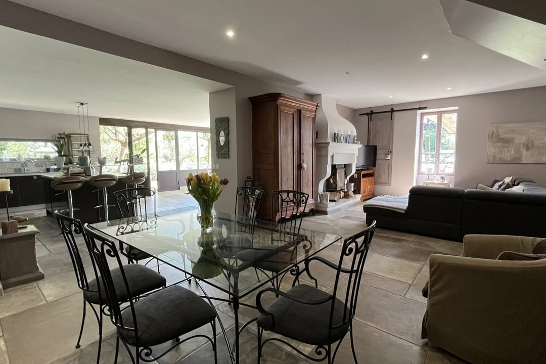4 - Mas des Courses: Villa: Interior