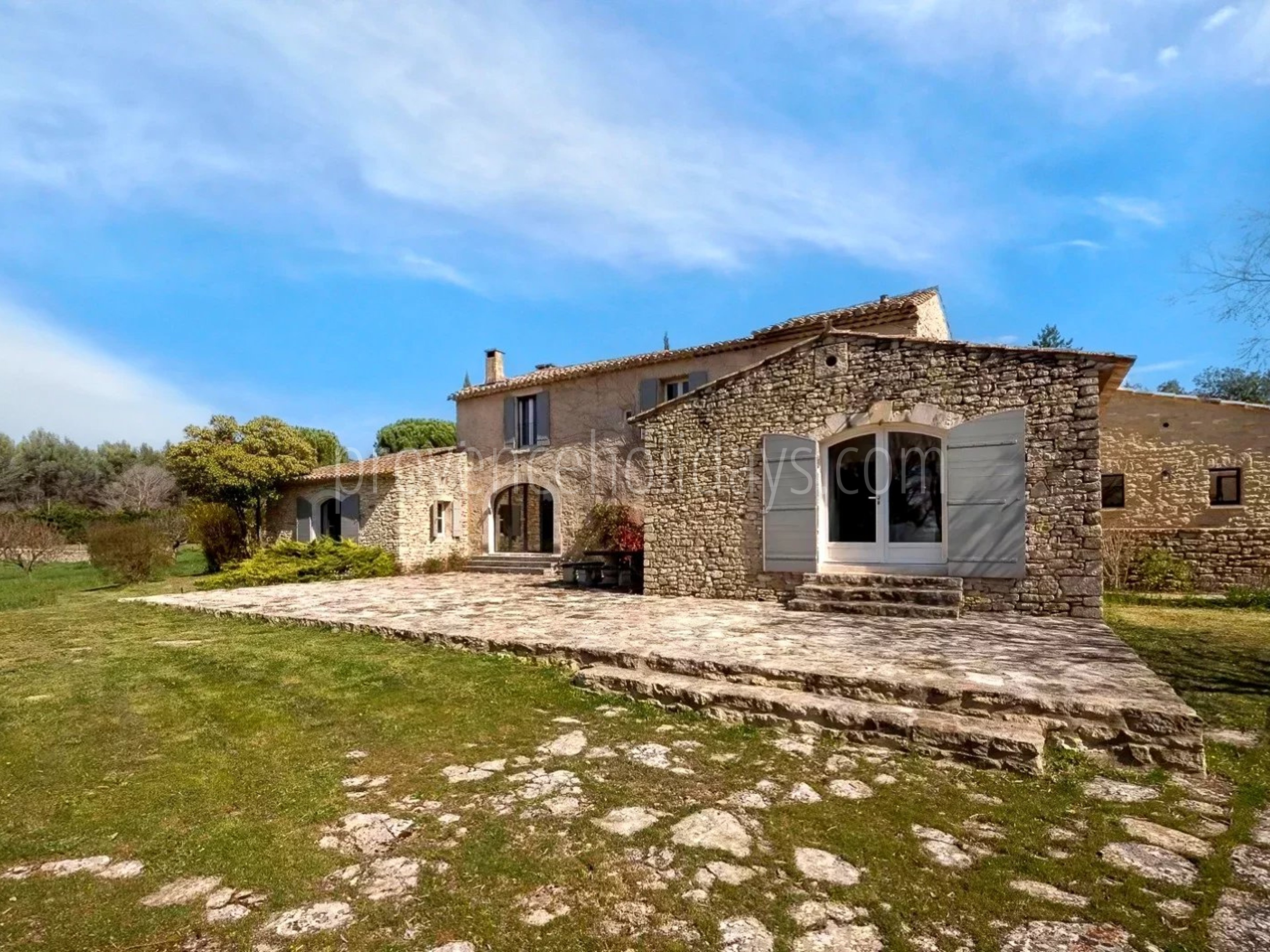 3 - Characterful mas in Ménerbes: Villa: Exterior