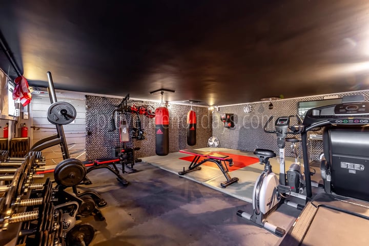 17 - Stone bastide in Cavaillon: Villa: Interior