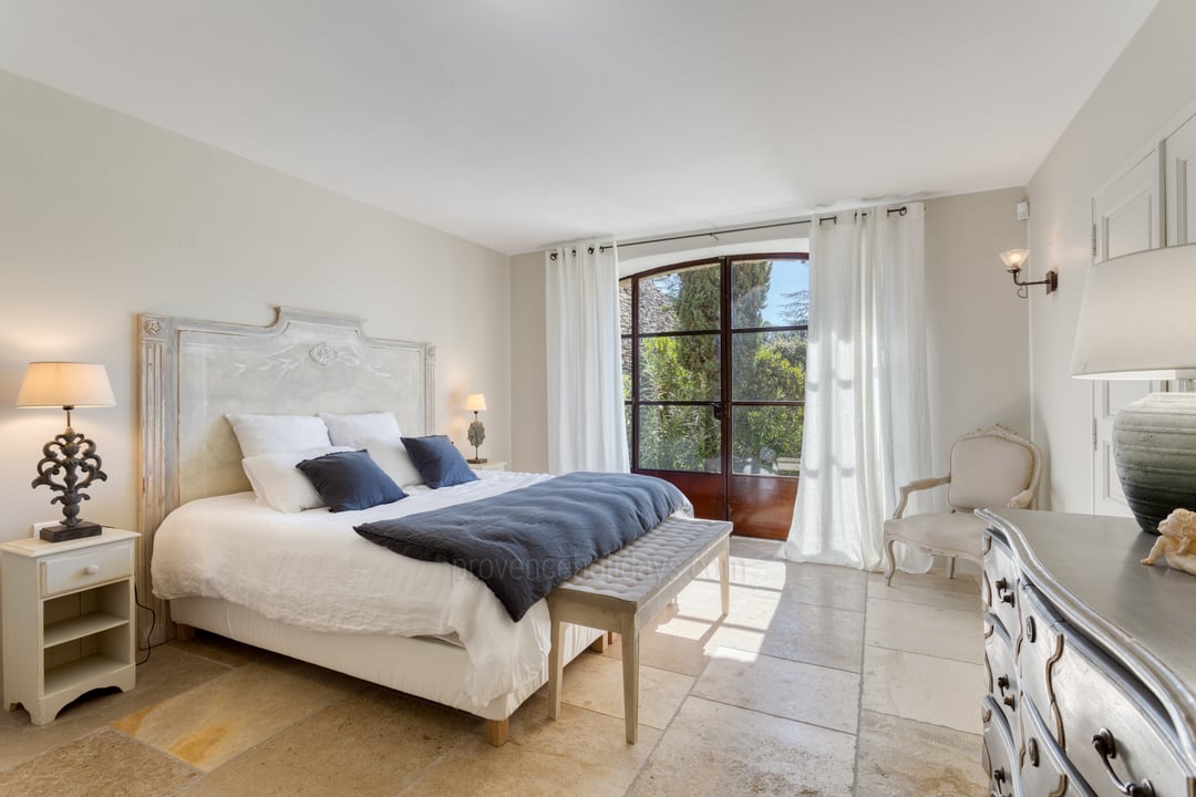 21 - Le Mas de l\'Ouest: Villa: Bedroom
