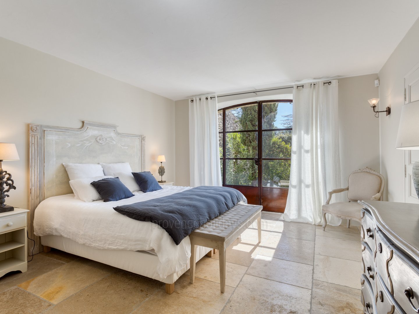 21 - Le Mas de l\'Ouest: Villa: Bedroom