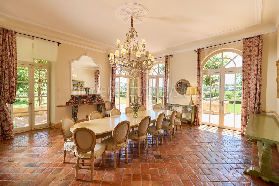 10 - Le Château: Villa: Interior