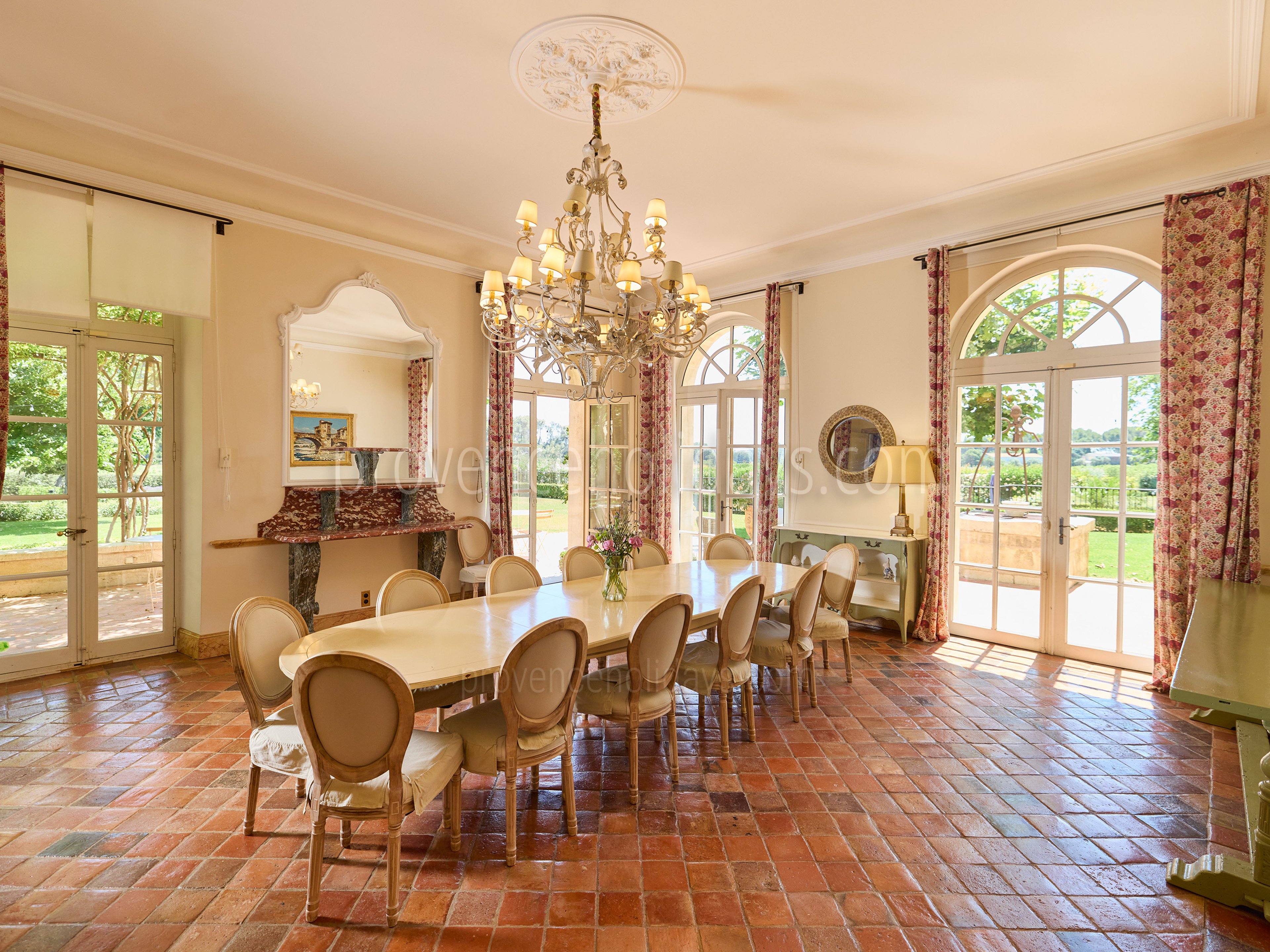 10 - Le Château: Villa: Interior