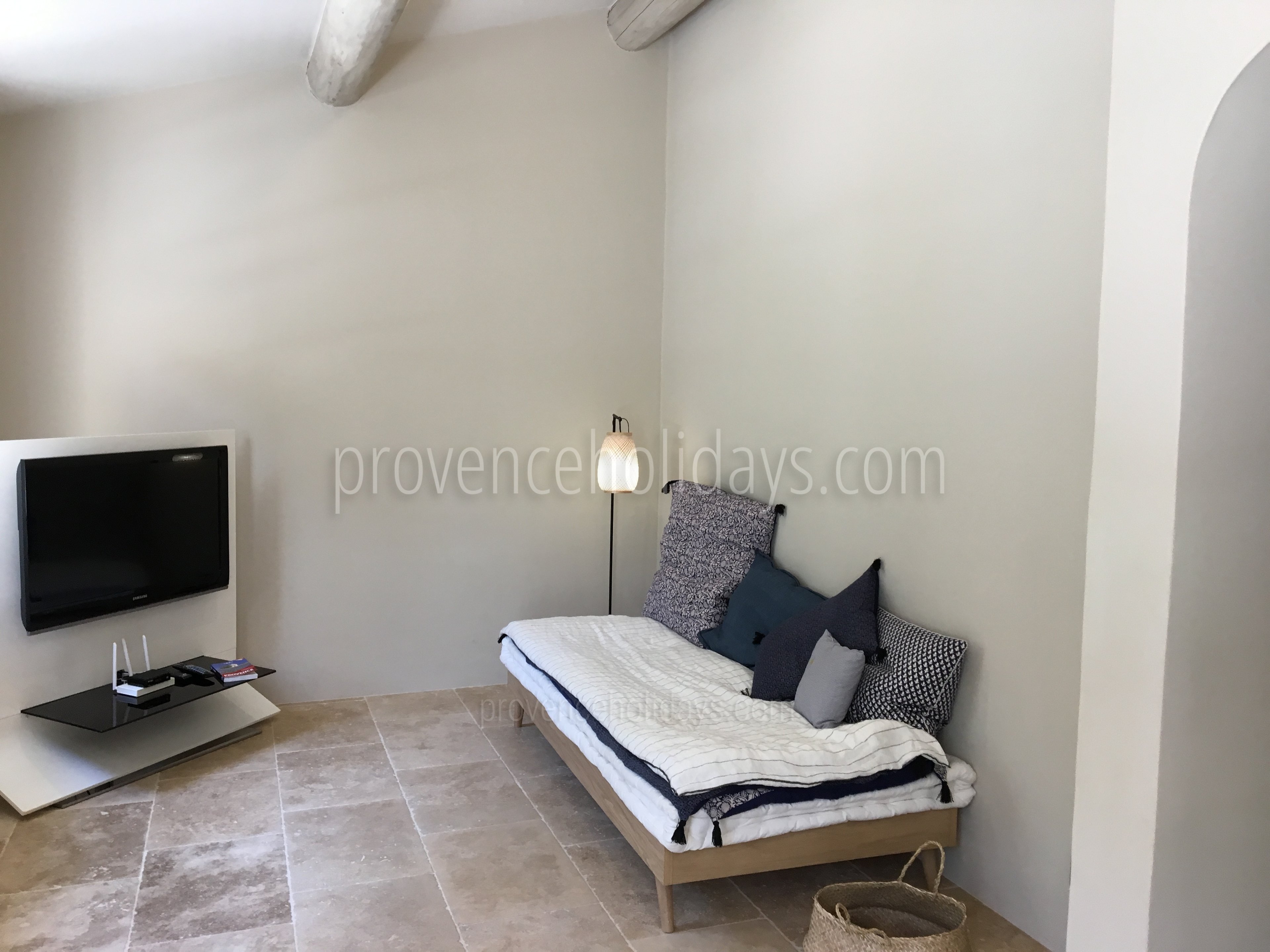 45 - Le Mas Provençal: Villa: Bedroom