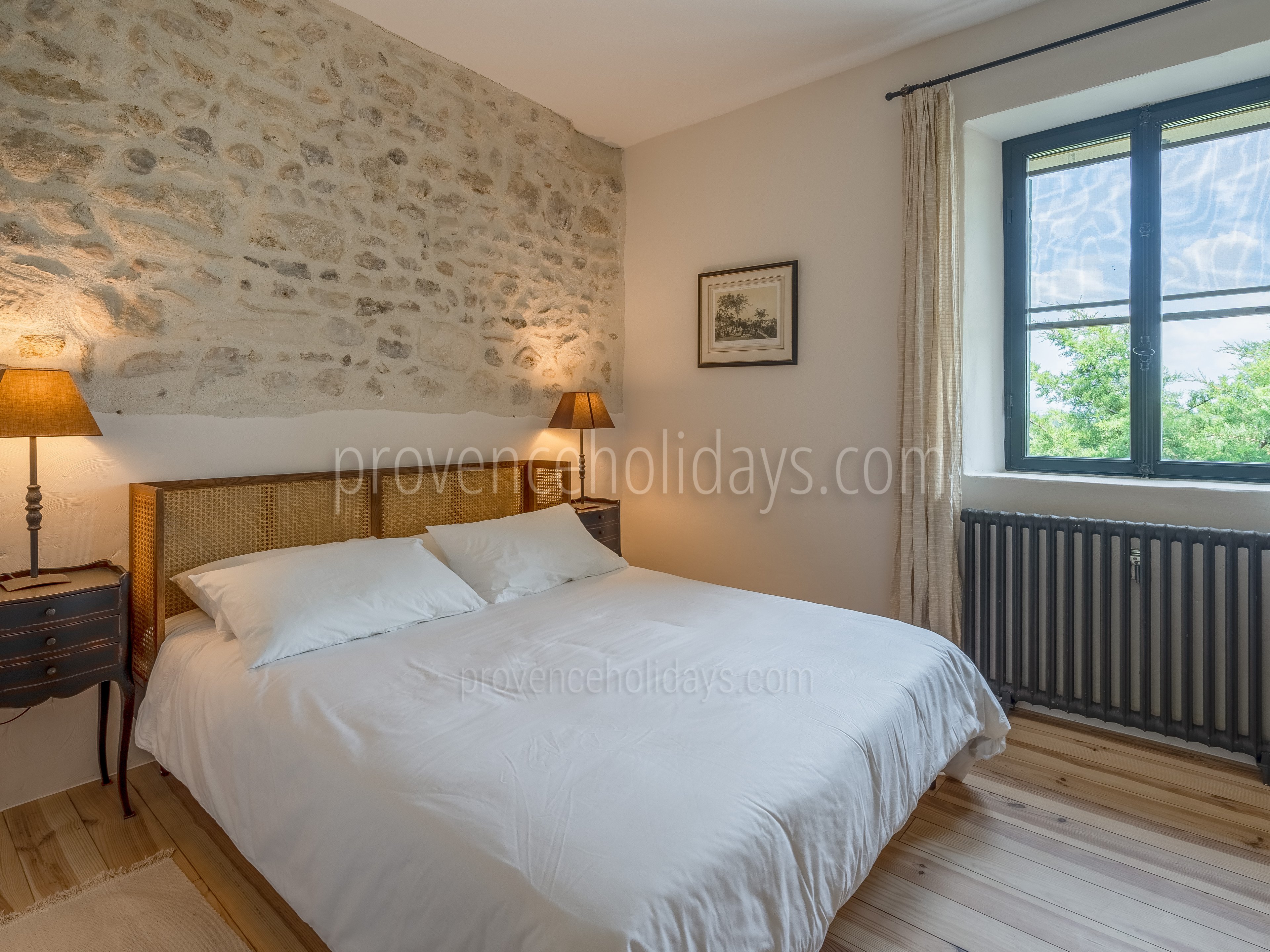 17 - Mas du Peyron: Villa: Bedroom