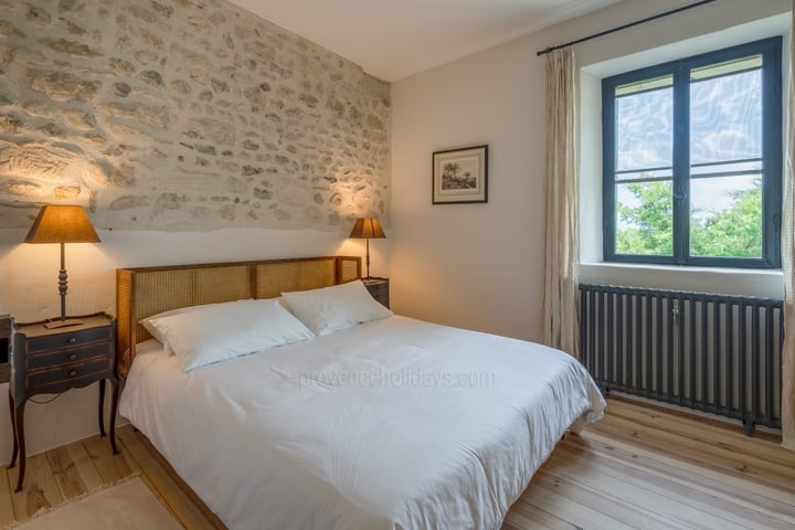 17 - Mas du Peyron: Villa: Bedroom