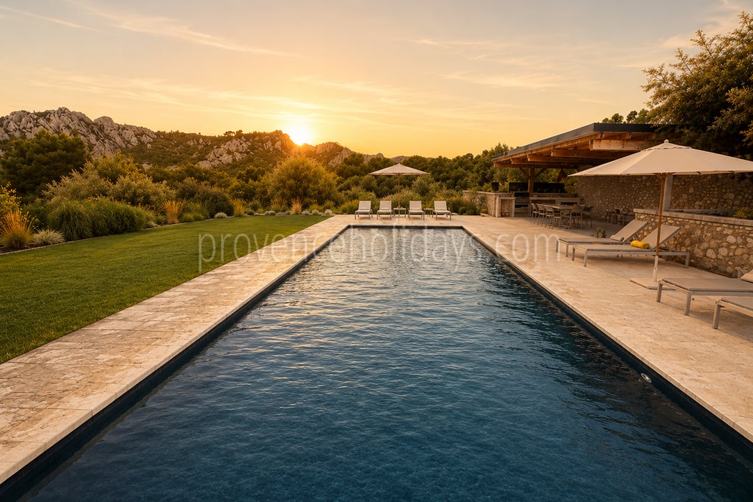 57 - Le Loup des Alpilles: Villa: Pool