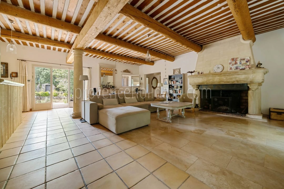 12 - Stone house in Ménerbes: Villa: Interior