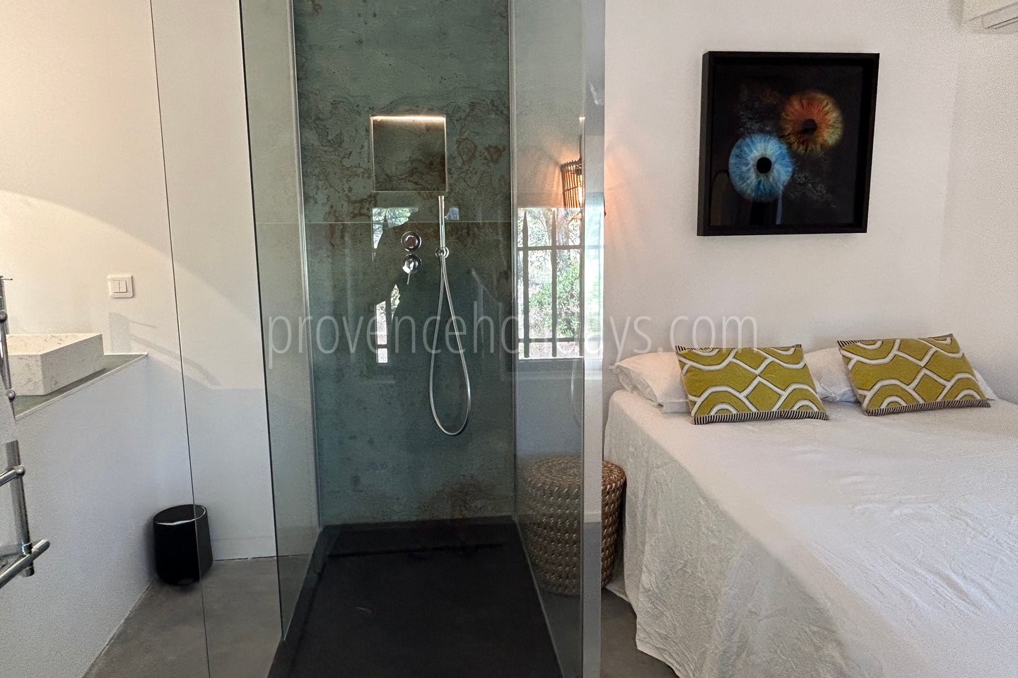 22 - Mas du Rosier: Villa: Bedroom