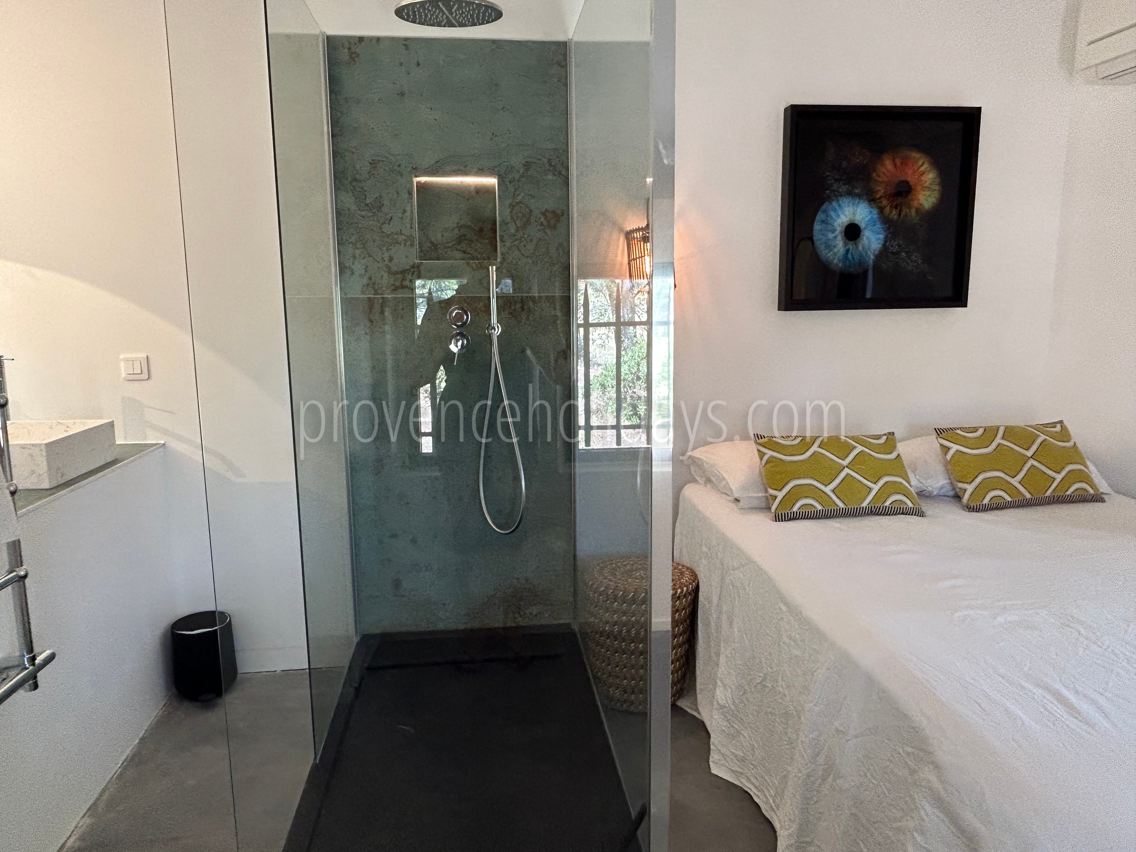 22 - Mas du Rosier: Villa: Bedroom