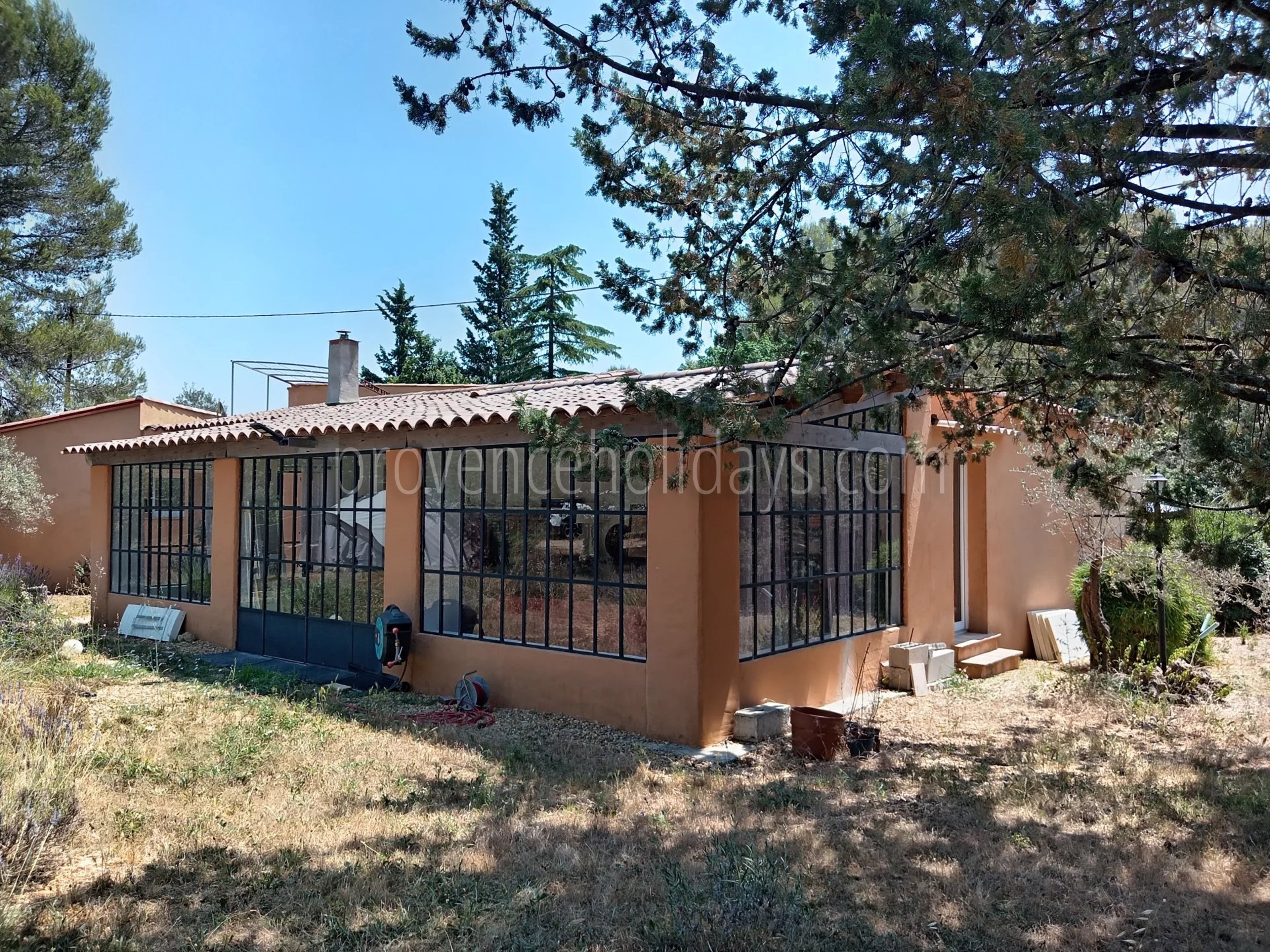 12 - Villa with pool in Draguignan: Villa: Exterior