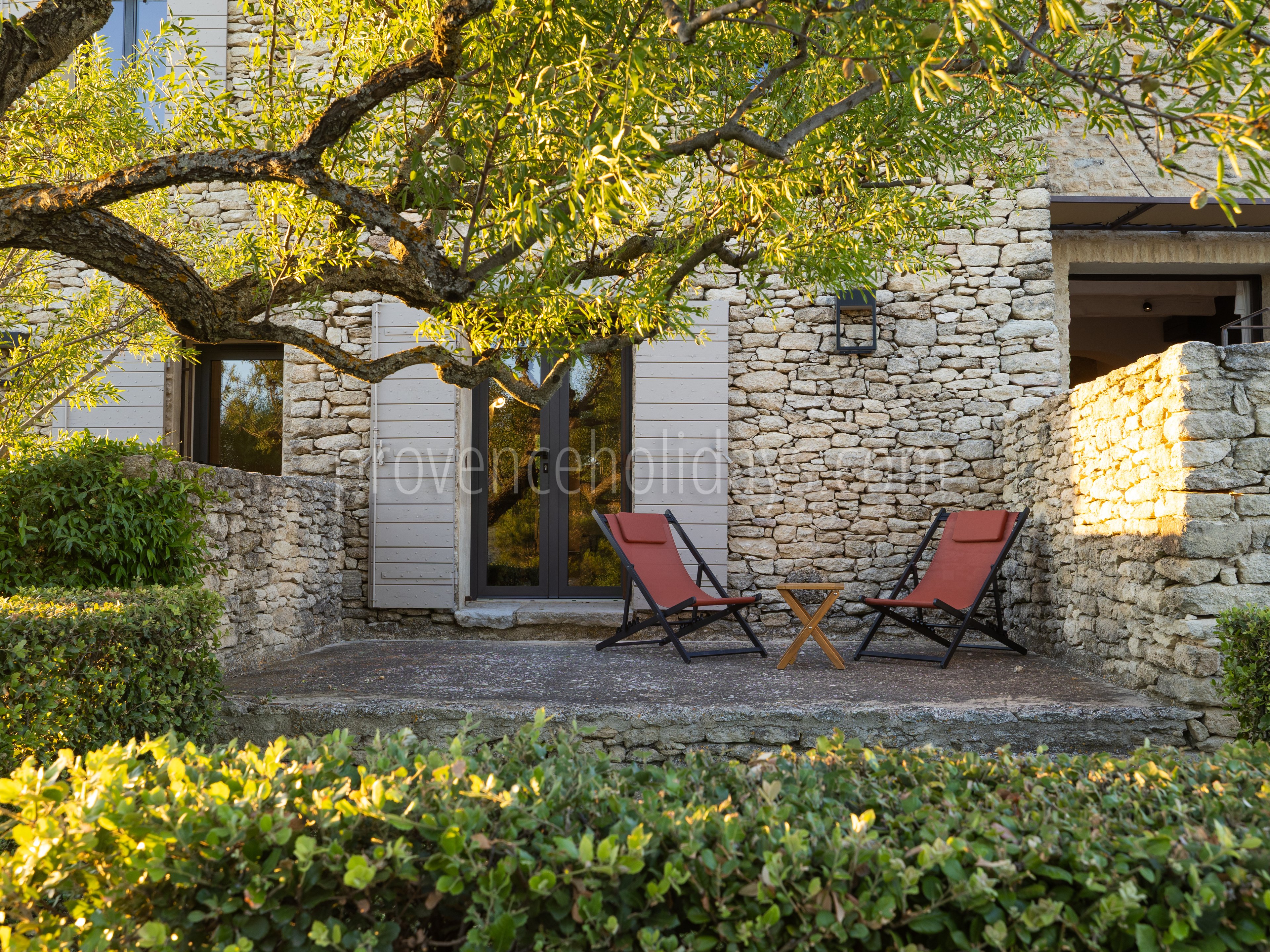 66 - La Bastide Sainte Croix: Villa: Exterior