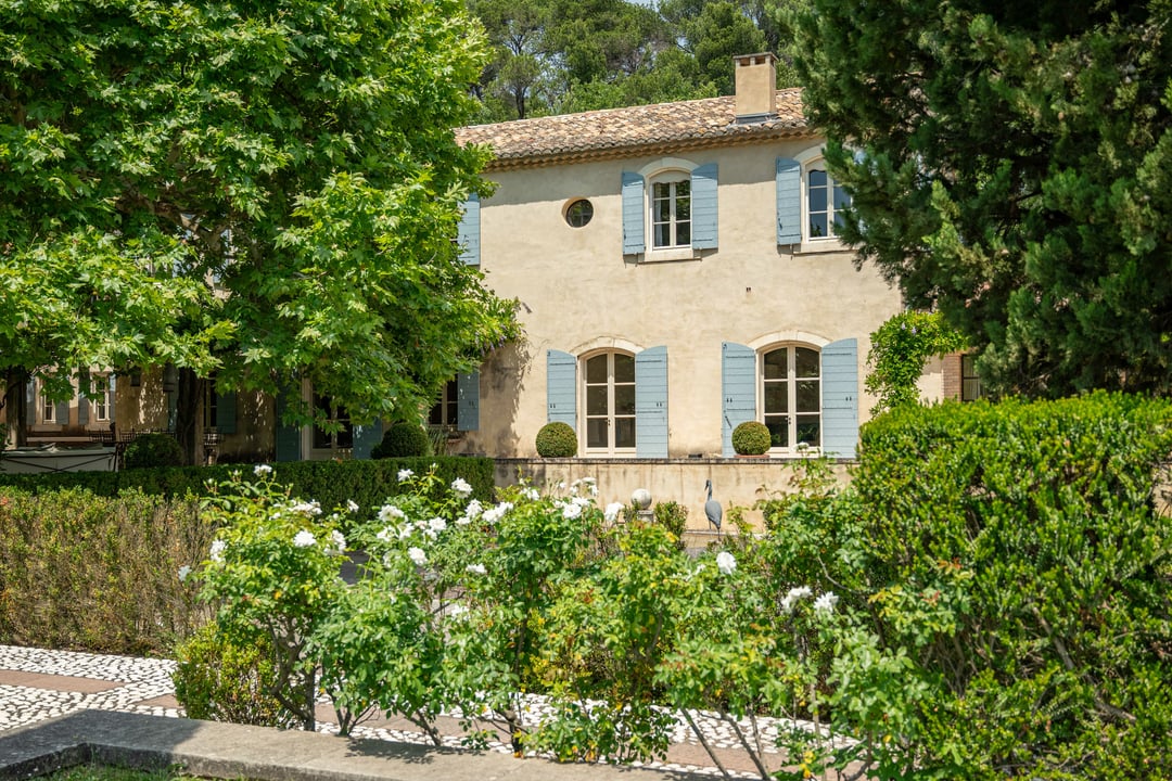 68 - Mas provence: Villa: Exterior