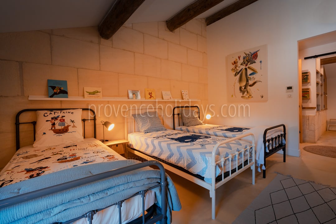 75 - Mas des Pommiers: Villa: Bedroom