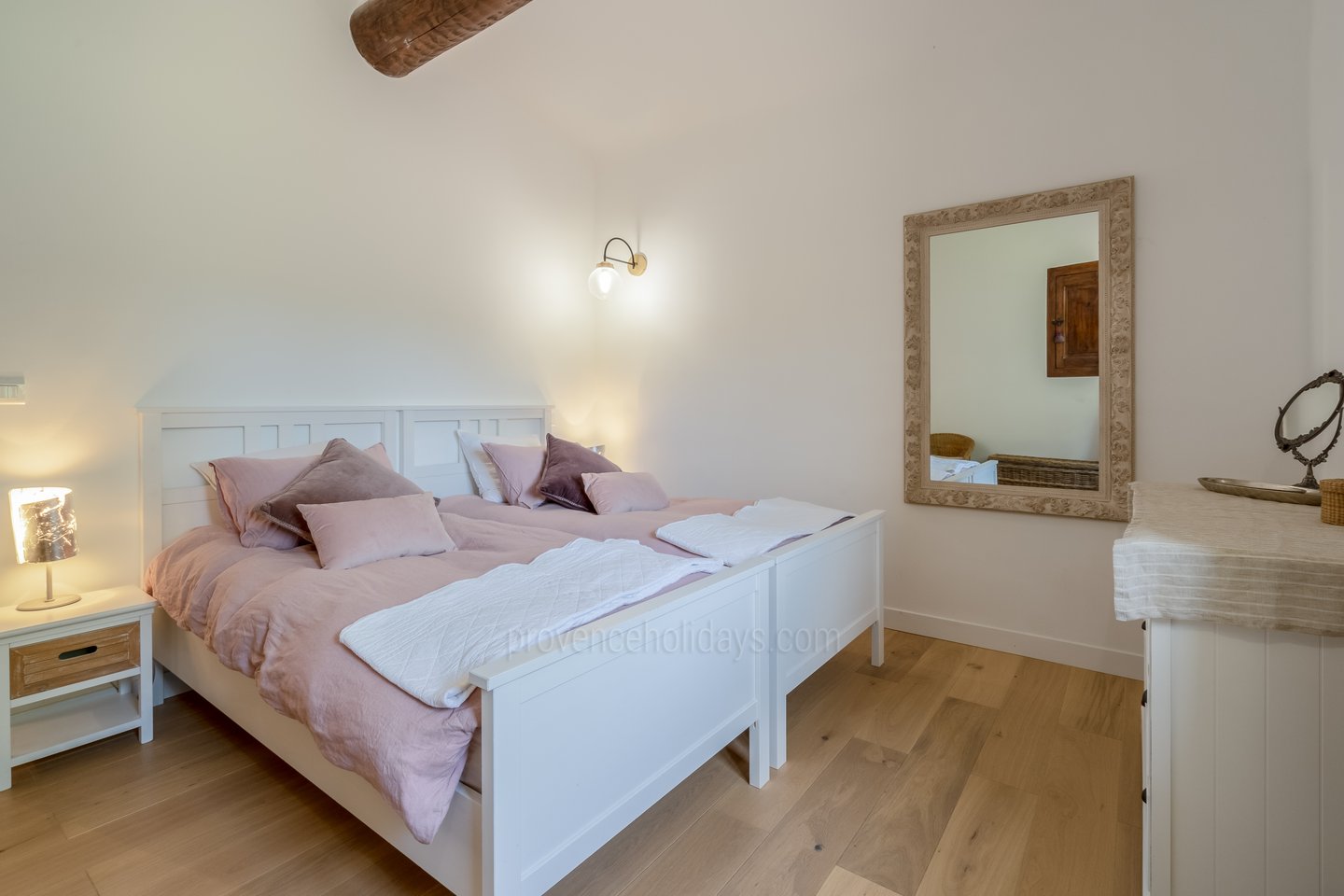 38 - Mas de Beaulieu: Villa: Bedroom