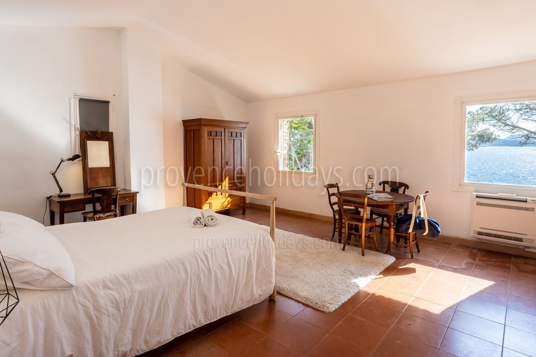 6 - Rivage: Villa: Bedroom