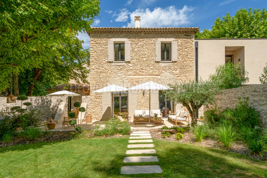 50 - Domaine de la Sorgue: Villa: Exterior