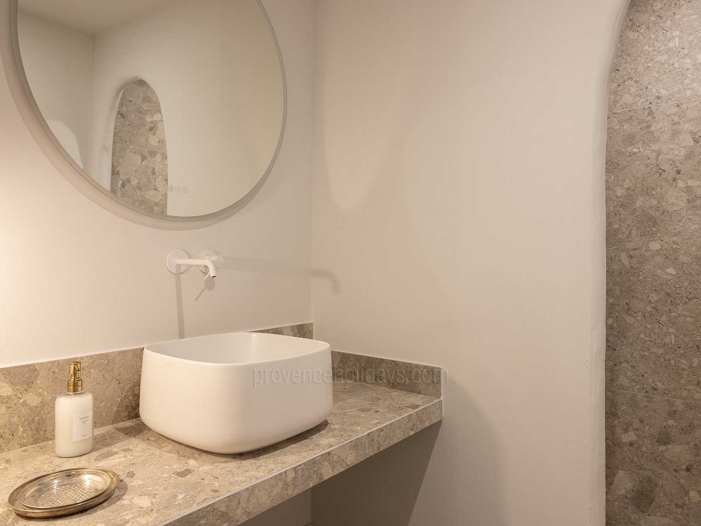 25 - Mas des Chênes Blancs: Villa: Bathroom